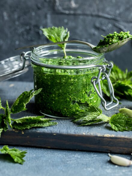 Neslepesto med valnøtter