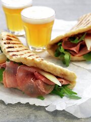 Grillet focaccia med spekeskinke
