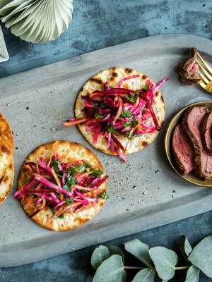 Flatbiff av rein med betesalat - alternativ 2