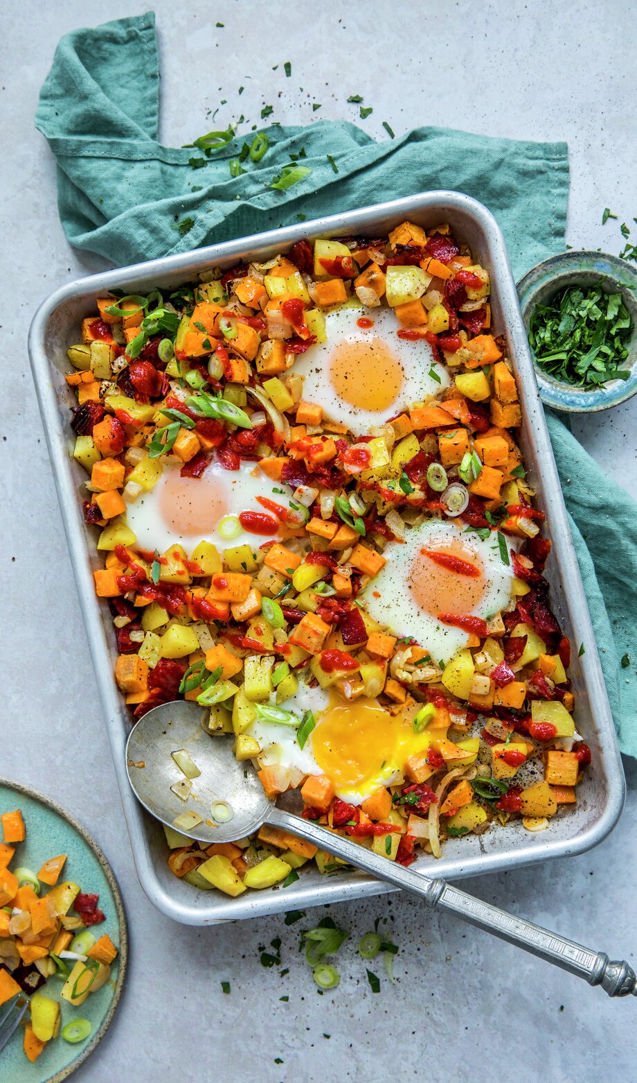 Enkel middagsform med egg - høydebilde