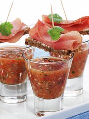 Gazpacho med toast og spekeskinke