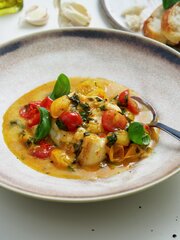 Skrei med tomat- og basilikumsaus