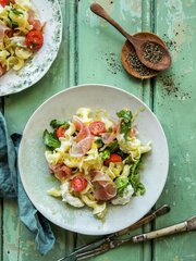 Pastasalat med spekeskinke