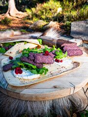 Lefse med spekepølse av rein