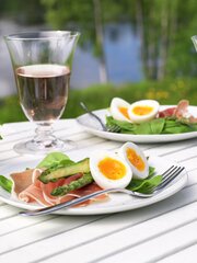 Spekemat med smilende egg