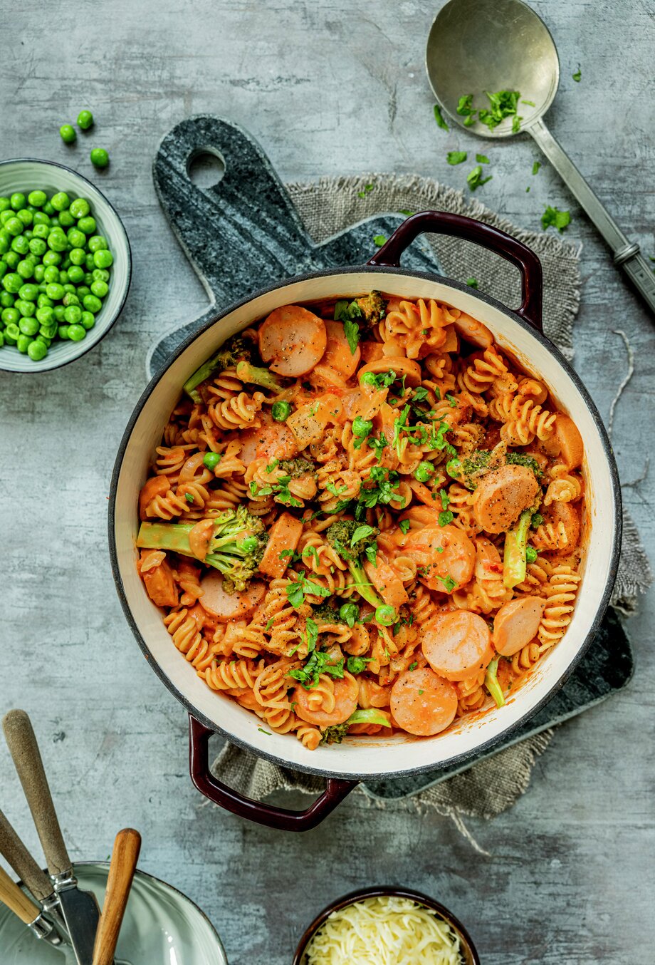 One pot pasta med middagspølser