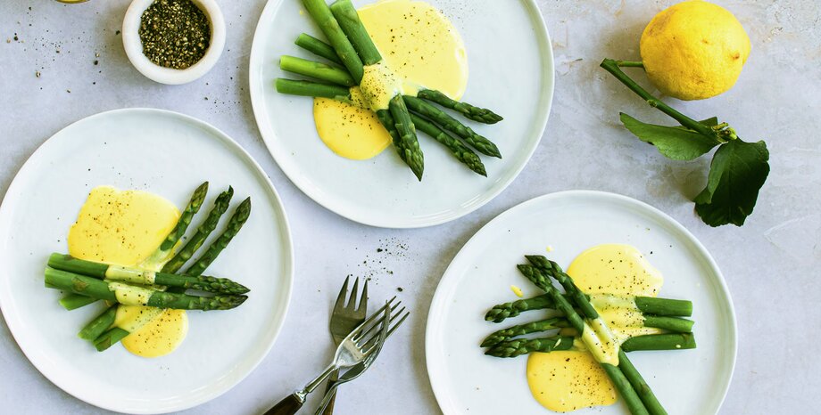 Grønn asparegs med hollandaise