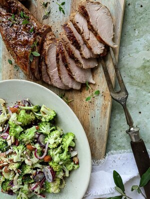 Svinefilet med brokkolisalat