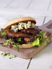 Portobelloburger med blåmuggost