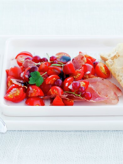 Tomatsalat med spekeskinke