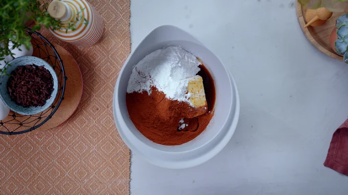 Sjokoladekake trinnbilder