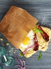 Butterdeig med egg og bacon