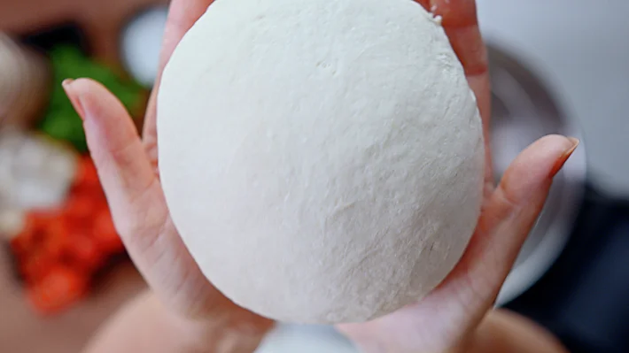 Pizzadeig trinnbilder