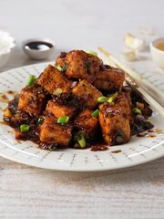 Stekt tofu med svartpeppersaus