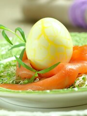 Krakelerte egg i lakserede