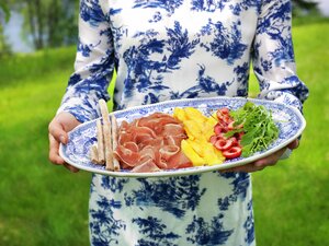 Sommerlig spekeskinkefat