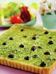 Spinat- og olivenpai