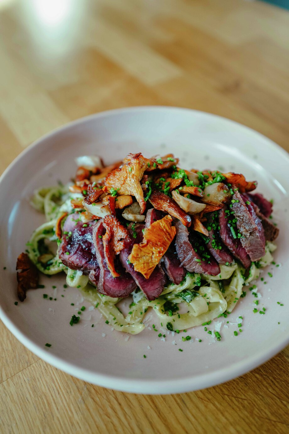 kremet pasta med reinsdyrbiff