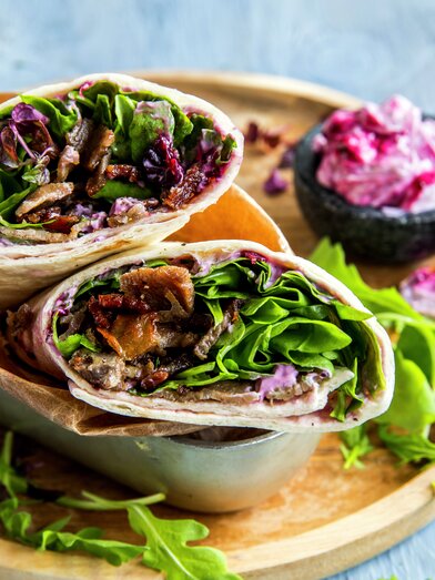 Wraps med lammeskav og solbærkremost