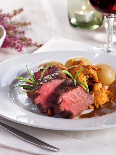 Lammefilet med sopp og ristede småpoteter