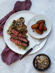 Entrecôte med soppstuing