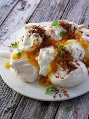 Pavlova med appelsinmarmelade og sjokolade
