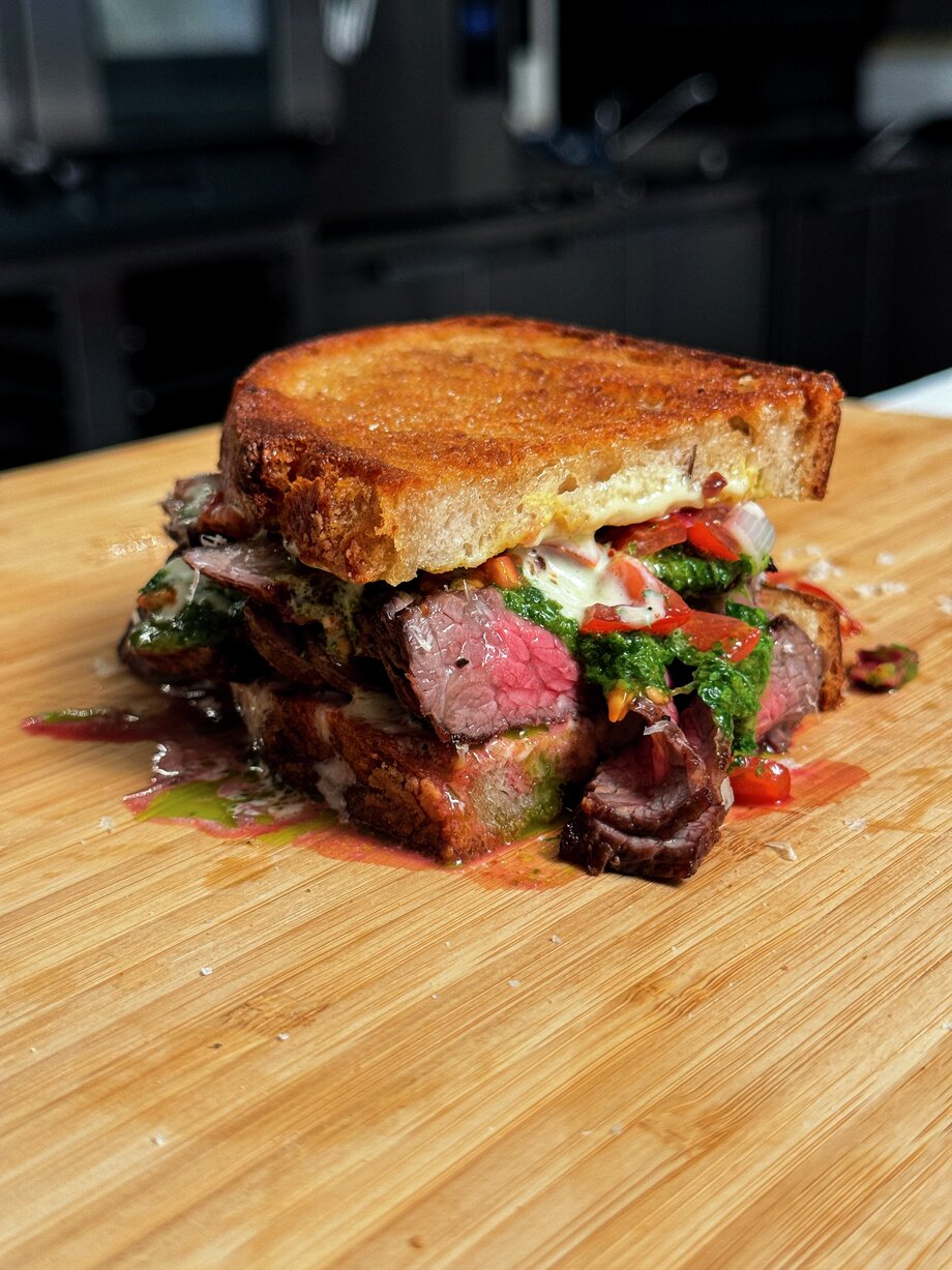 steak sandwich med chimichurri