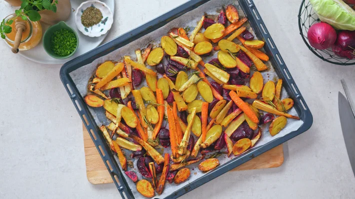 Biff med bakte rotgrønnsaker