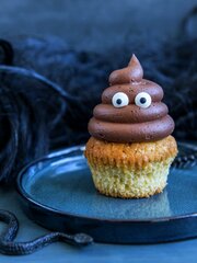 Emoji cupcake