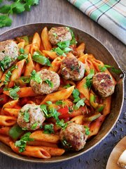 Pasta med lammekjøttboller
