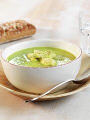 Ertesuppe med kyllingstrimler