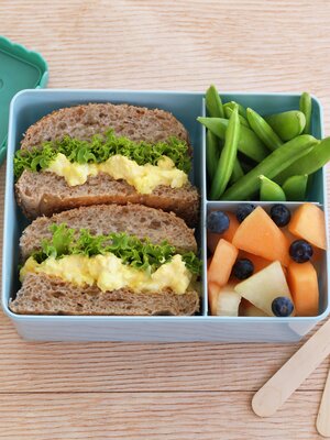 Rundstykke med eggesalat