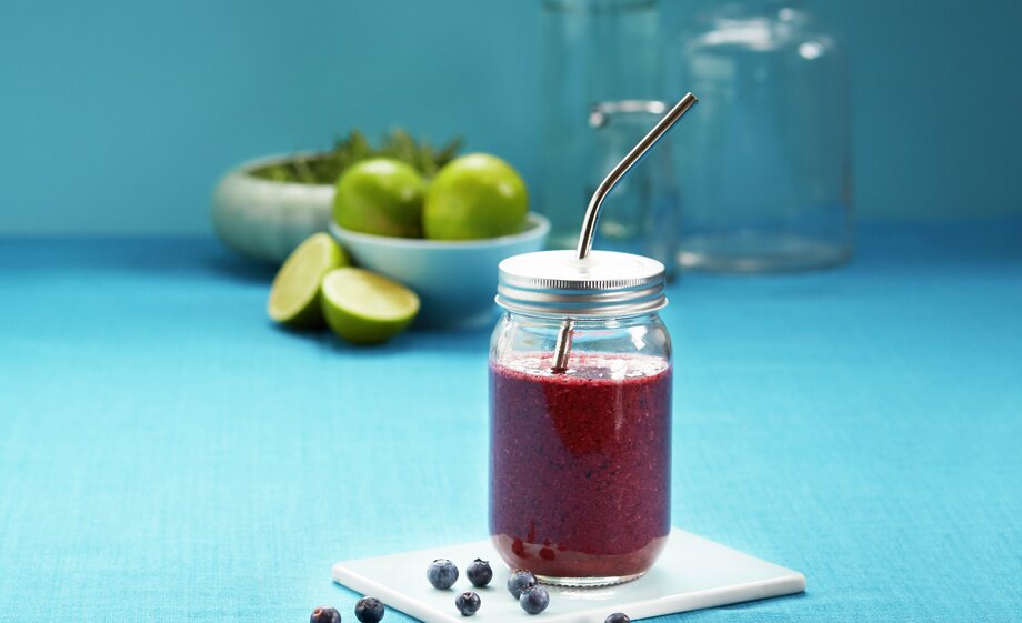 Toppbilde blåbærsmoothie med egg